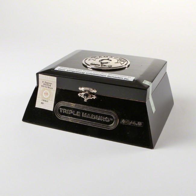 Camacho Triple Maduro Puro 21’s